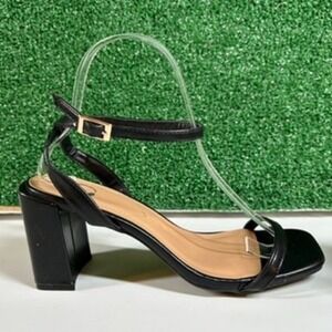 Journee Collection Chasity Block Heel Sandals Ankle‎ Strap Buckle Black Womens 8